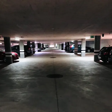 By Lr - Self Check In Apartmanhotel *