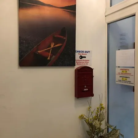 By Lr - Self Check In Apartmanhotel